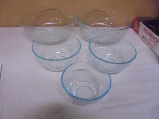 5pc Group of Pyrex Glass Bowls