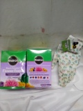 QTY 2 Miracle-Gro Flower Food with QTY 1 pair rubber coated glove