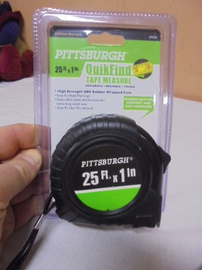 Brand New 25ft Quick Find Tape Measure