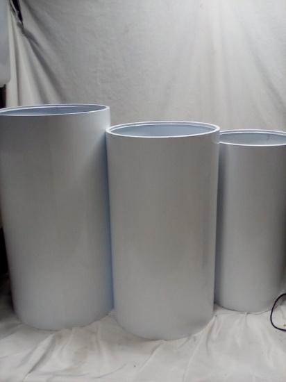 Qty 3 Cylinder Pedestal Stands