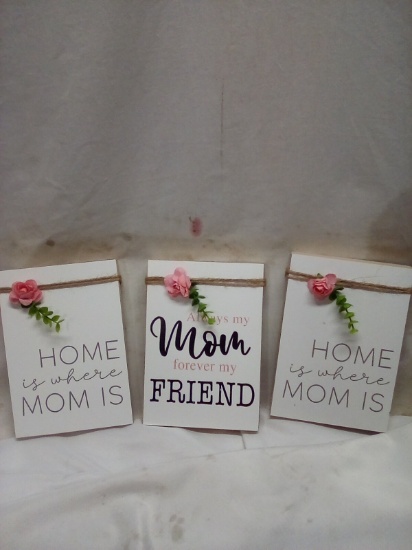 Mother’s Day Decorations. Qty 3.