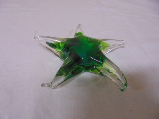 Beautiful Art Glass Star Fish Paperweight