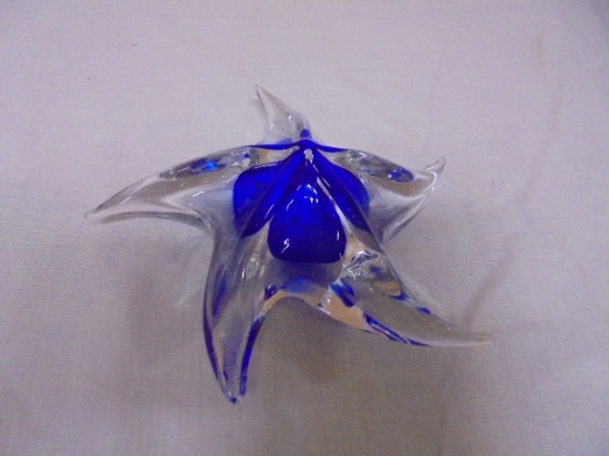 Beautiful Art Glass Star Fish Paperweight