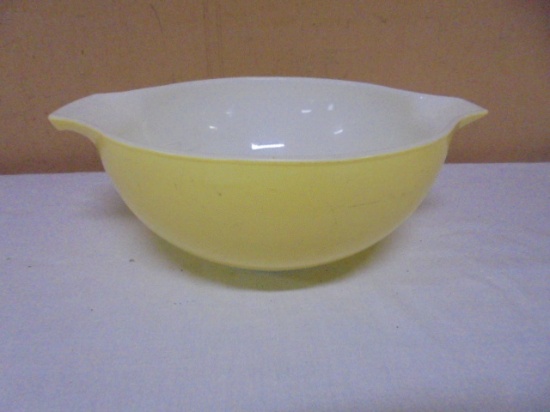 Vintage 2.5qt Yellow Pyrex Mixing Bowl