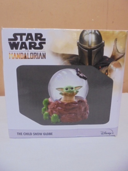 Star Wars The Mandolorian The Child Snow Globe