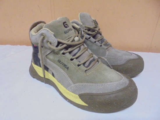 Like New Pair of Ladies Safety Toe Boots