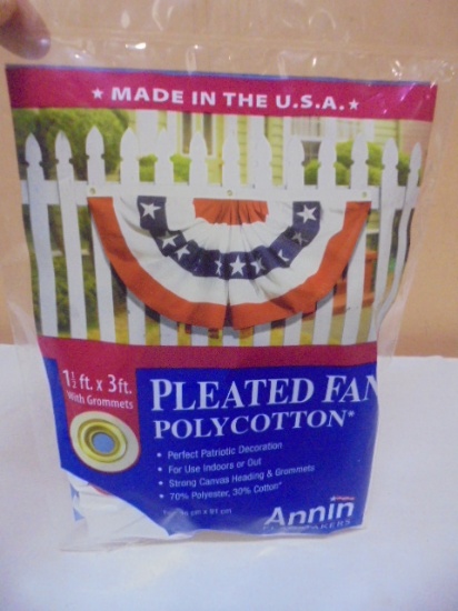 Brand New 1.5ft x 3ft Grommeted Pleated Fan