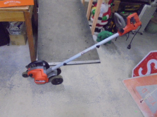 Black & Decker Edge Hog Electric Sidewalk Edger