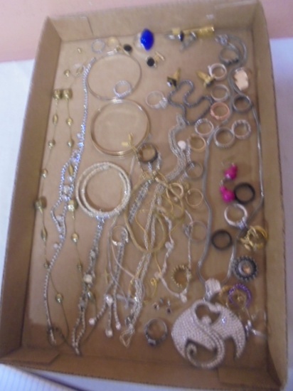 Large Group of Assorted Women's & Mens Jewelry