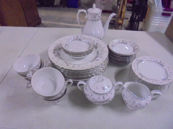 39pc Set of Style House Fine China Picardy Pattern