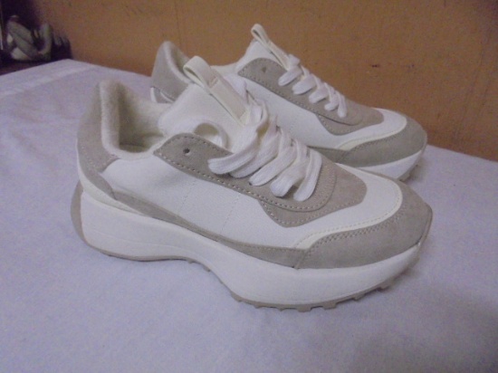 Brand New Pair of Ladies No Boundaries Shoes