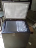 Non-Working 5.0 Cu/Ft Chest Freezer make a great Feed Storage bin or organizer