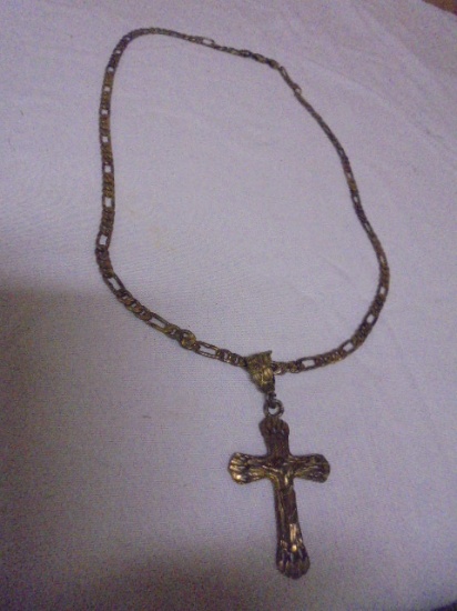 23in 14kt Gold Necklace w/ 14kt Gold Crucifix Pendant