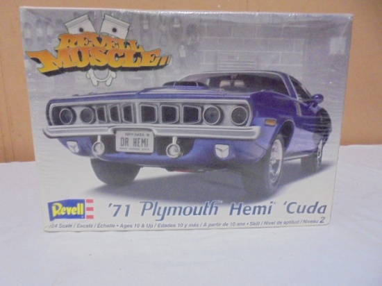 Revell 1:24 Scale '71 Plymouth Hemi Cuda Model Kit