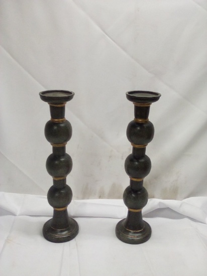 2 Candle Holders