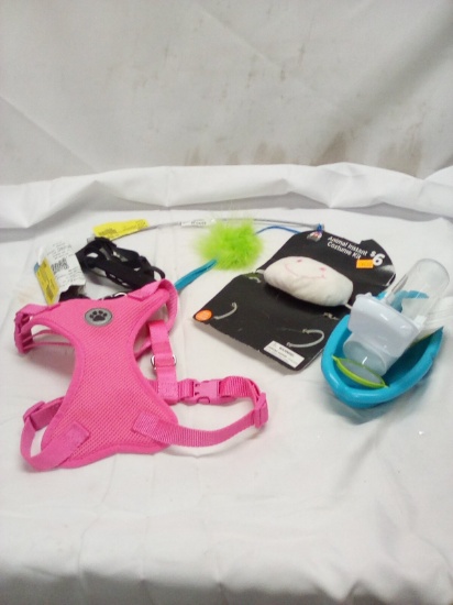 Small pet lot dog harness,leash cat toy halloween hat bird bath water