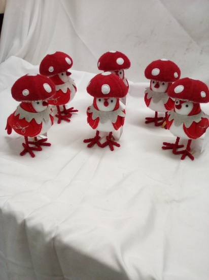 Set of 6 Feathery Friends “Capster”