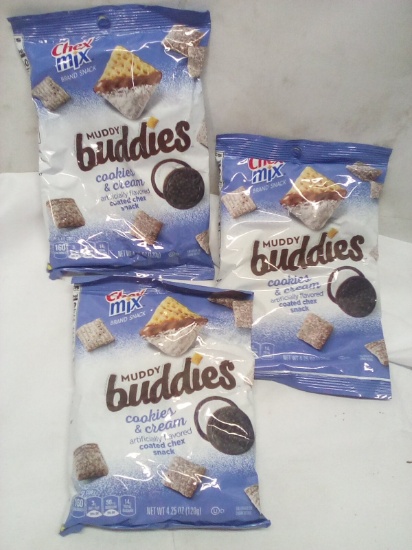 3 Chex Mix 4.25oz Bags of Muddy Buddies Cookies&Creme Snacks