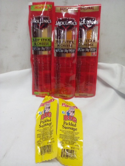 Qty 3 Jack Link’s Beef Sticks & Cheese/ Qty 2 Big Pickled Sausage