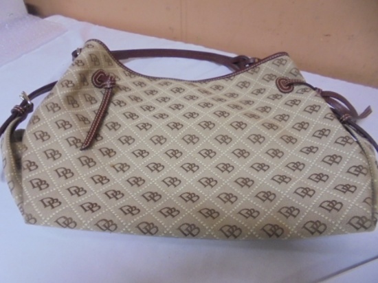 Ladies Dooney & Bourke Purse