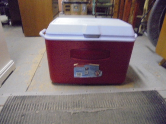 Rubbermaid Cooler