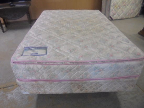 Full Size Bed Complete w/ Englander Pillow Top Mattress Set & Metal Frame