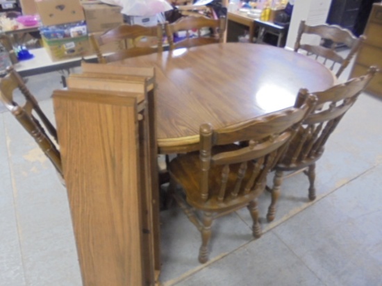 Cocharene Solid Oak Dining Table w/ 6 Chairs  & 4 Leaves