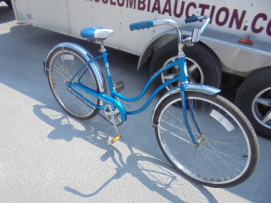 Vintage Ladies Schwinn Holywood Bicycle