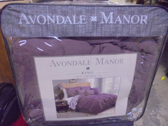 Avondale Manor King Size Comforter