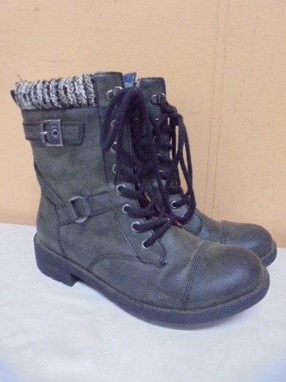 Like New Pair of Ladies Rocket Dog Boots