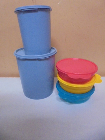 5pc Group of Tupperware