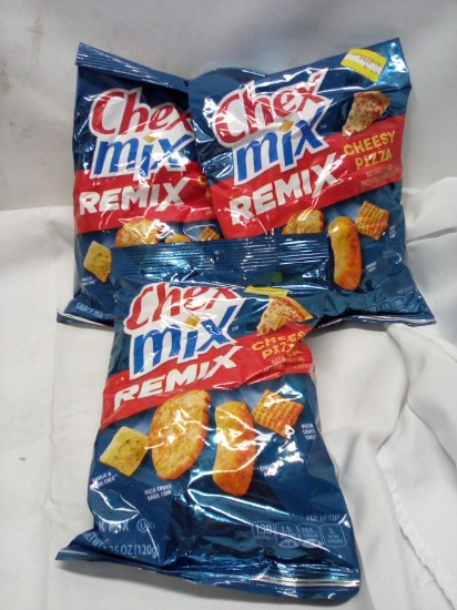 Qty 3 Chex Mix Remix Cheesy Pizza 4.25oz