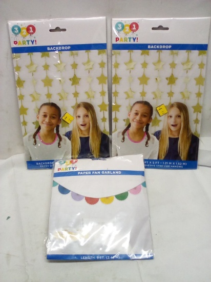 Qty 2 Star Backdrop/ Paper Fan Garland