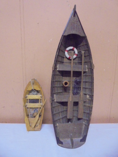 2 Wooden Boat Décor Pieces