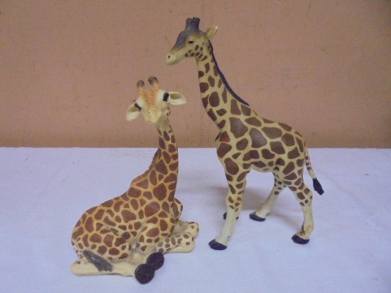 2pc Set of Giraffe Figurines
