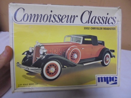 Connoisseur Classics 1:25 Scale 1932 Chrysler Roadster Model Kit