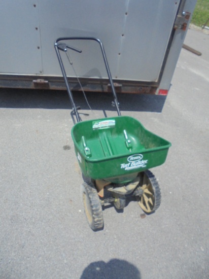 Scott's Turf Builder Edge Guard Broadcast Speader