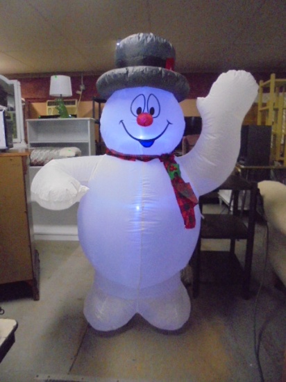 5ft Airblown Lighted Frosty The Snowman
