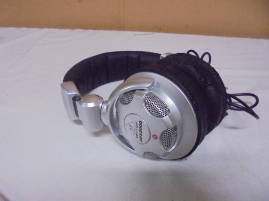 Set of Behringer HPX2000 Headphones