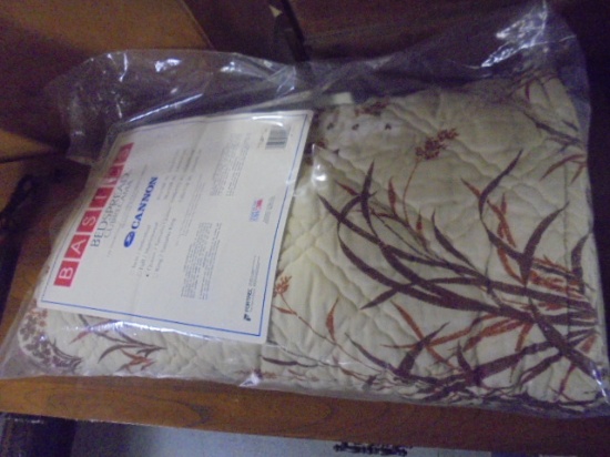 Vintage MCM Cannon Bedspread