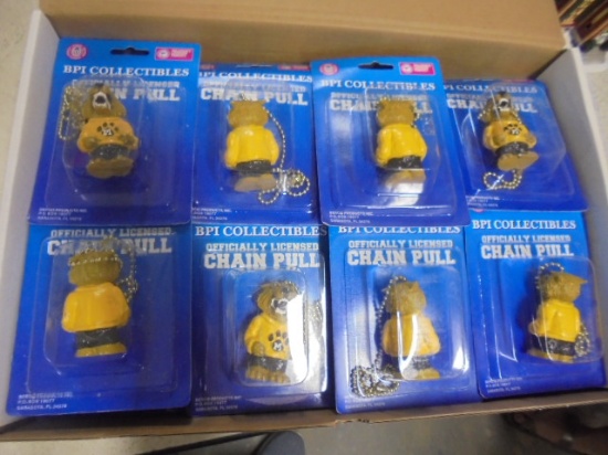 Group of 24 University of Missouri Tigers Pull Chains