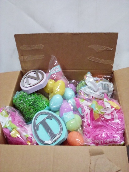 small box of Easter items
