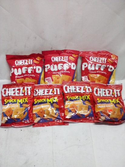 7Pc Assorted CheezIt Lot- (3) Puffd Double Cheese, (4) Double Cheese Snack Mix