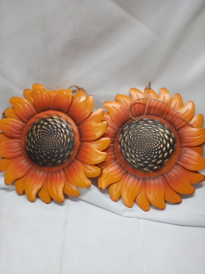 2 Sunflower metal hangers