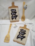 4Pc Wooden Kitchen Lot- (2) Utensils, (2) Decorative Signs