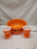halloween Lot 3 bowls 2 cups