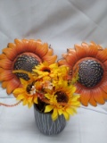 Sunflower lot pot of flowers and 2 metal signs
