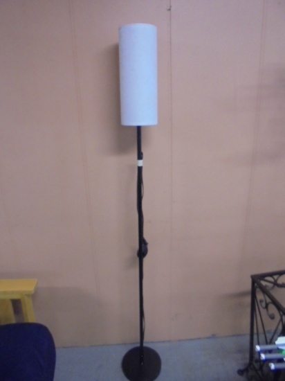 Like New Metal Floor Lamp