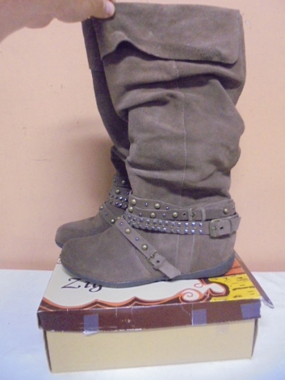 Like New Pair of Ladies Zigisoho Suede Boots
