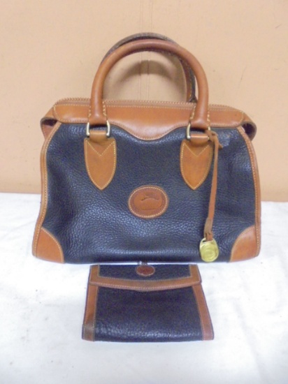 Ladies Leather Dooney & Bourke Purse w/ Matching Wallet